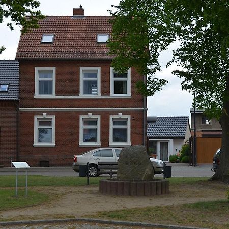 Ferienwohnung Gaensebluemchen バート・ヴィルスナック エクステリア 写真