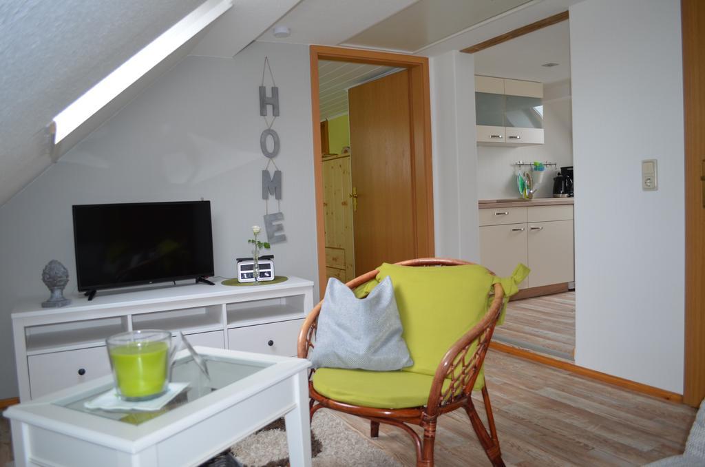 Ferienwohnung Gaensebluemchen バート・ヴィルスナック エクステリア 写真